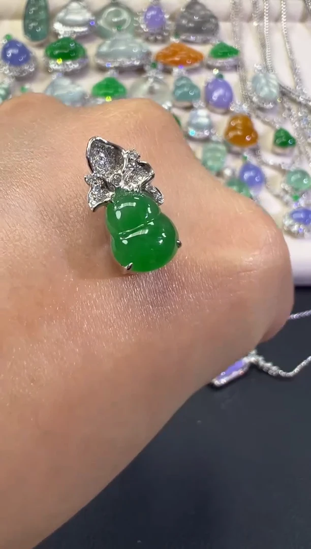 吊坠(不含链)18K金镶嵌翡翠B44|7980