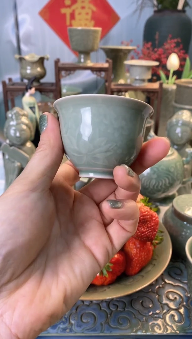 【闪购商品】100018 百花小杯 口失圆 4只微瑕