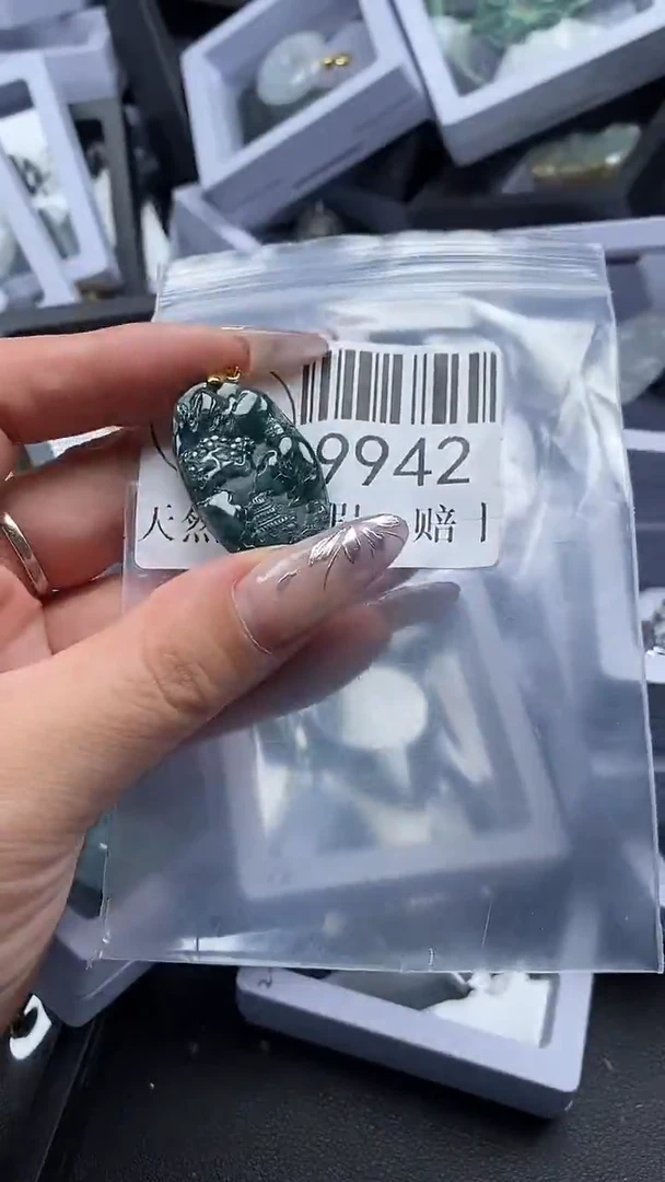 吊坠(不含链)未镶嵌翡翠9942