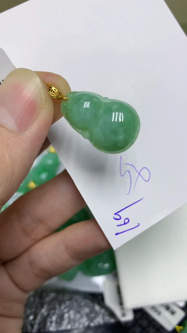 颈饰未镶嵌翡翠缅甸A货翡翠