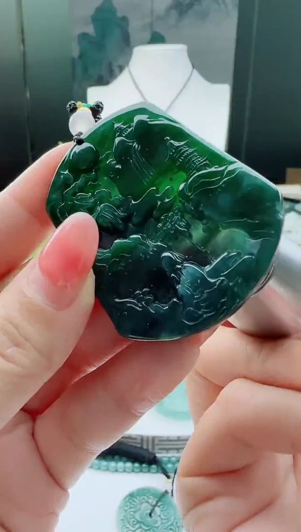 【闪购商品】翡翠颈饰未镶嵌多样性随机一件发货