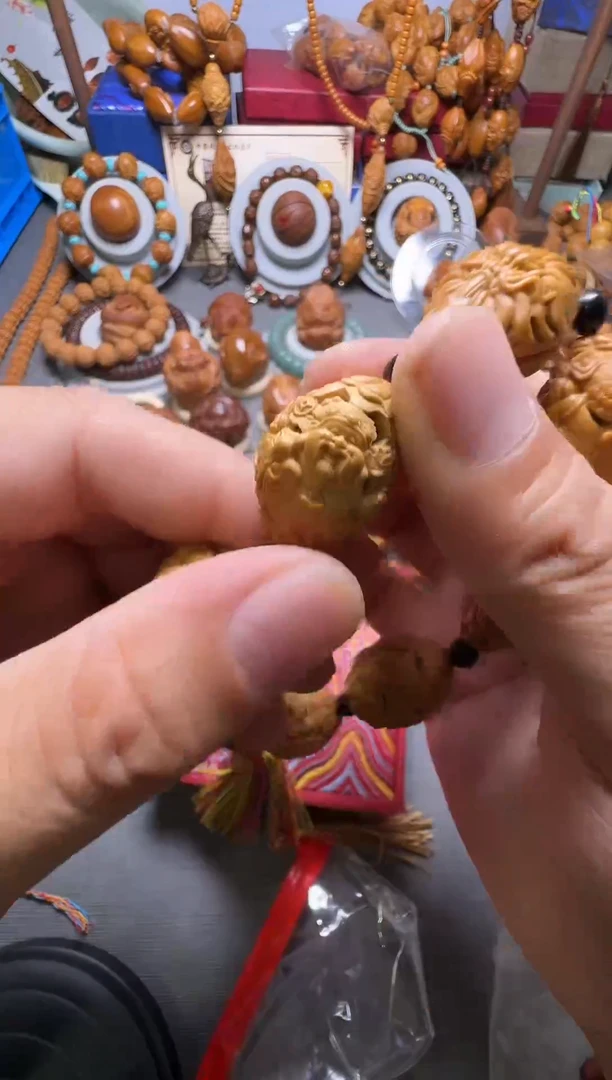 手串橄榄核龙弥勒