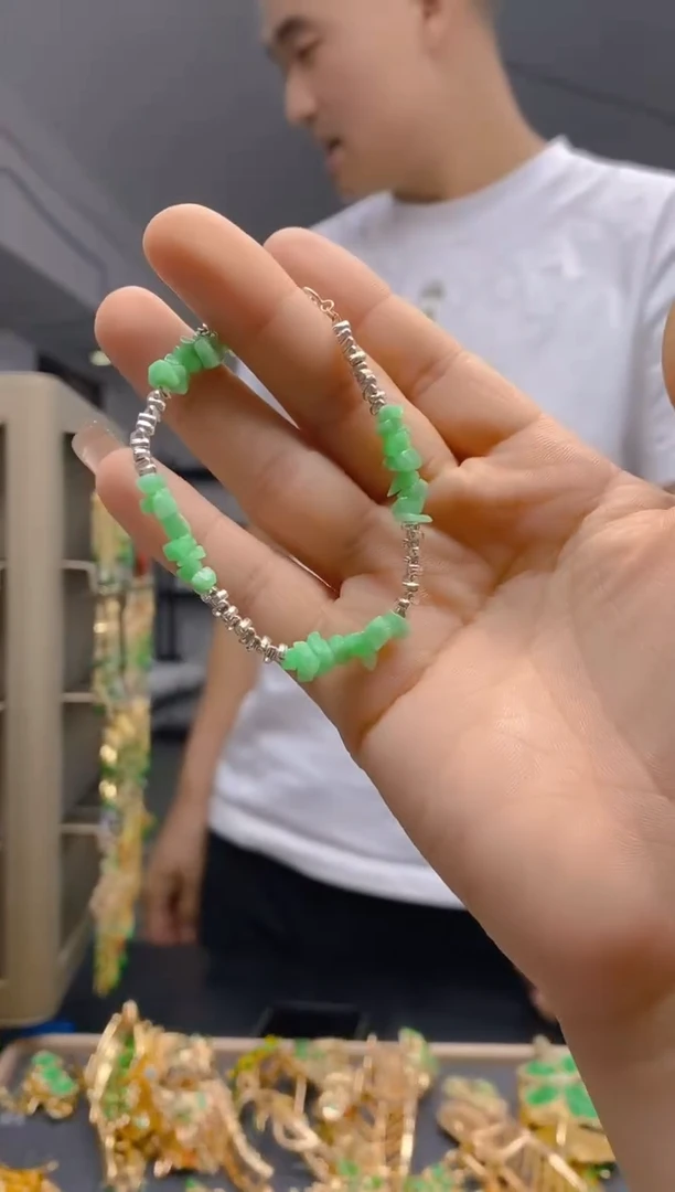 【闪购商品】翡翠耳饰银S925镶嵌415翡翠手链