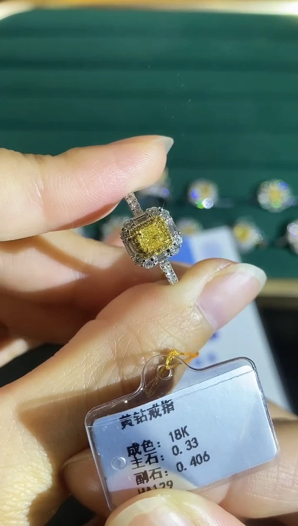 18K金镶嵌戒指钻石386