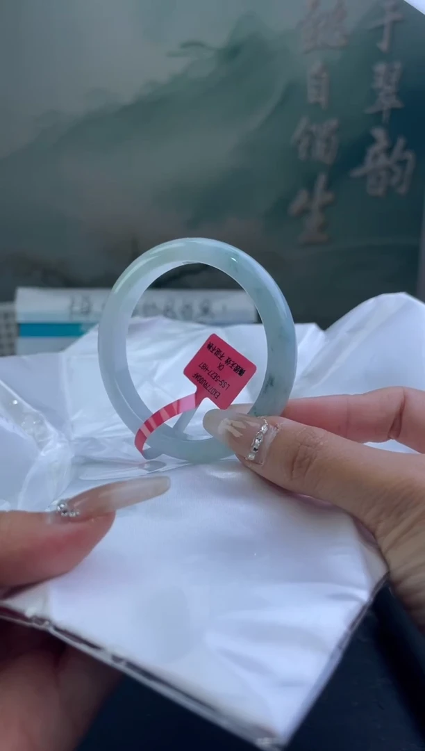 翡翠手镯未镶嵌9翡翠手镯