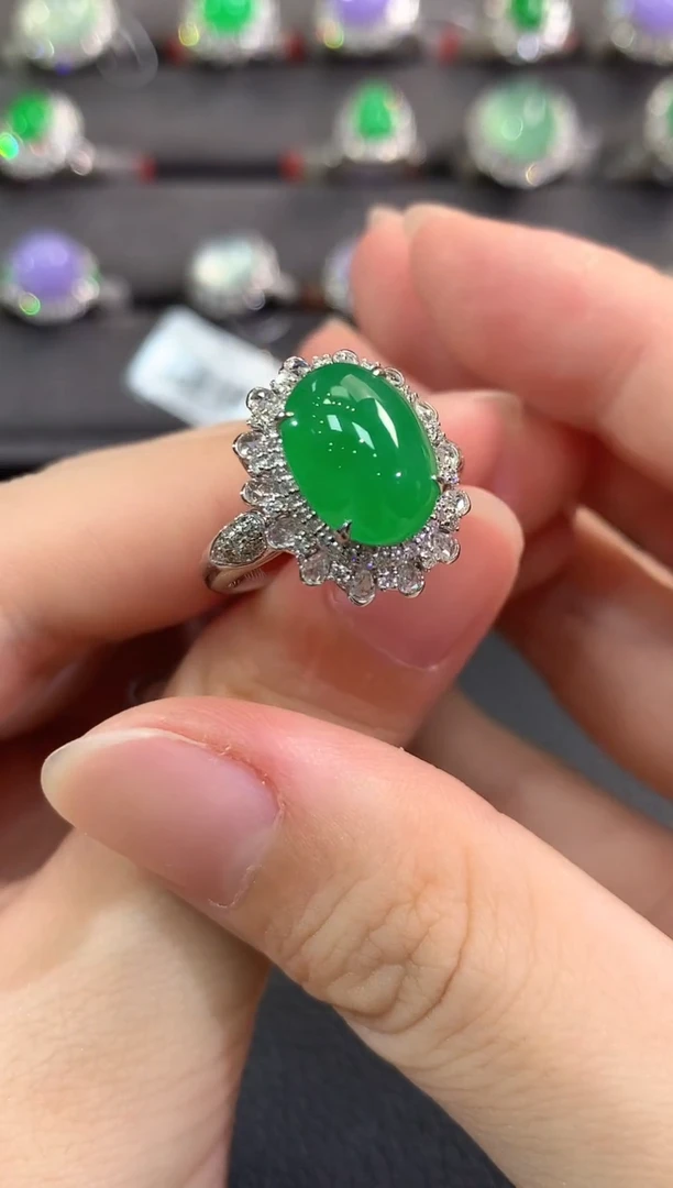 翡翠戒指18K金镶嵌春日珠宝 B135