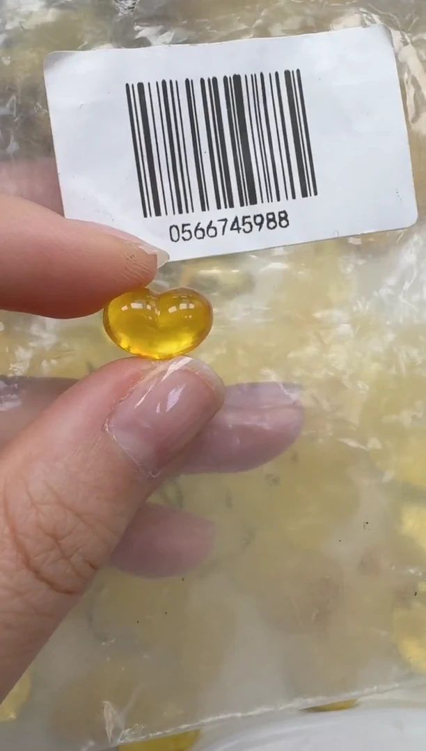 裸石琥珀未镶嵌宝*兔如图