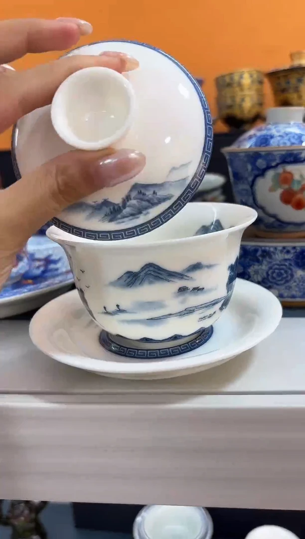 我们都在努力奋斗