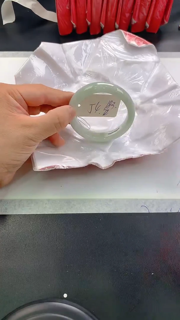 未镶嵌手镯翡翠183
