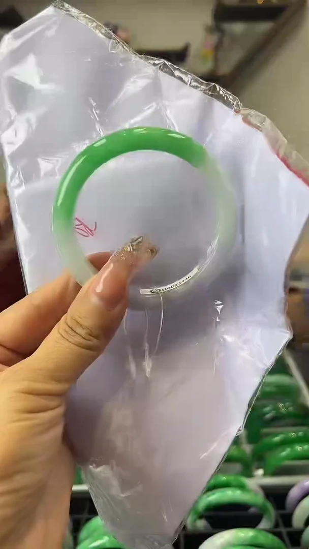 【闪购商品】砖雕h29 圈口55.3 独货手镯