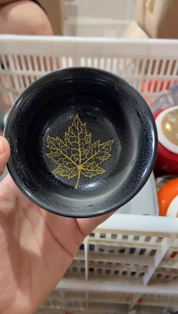 杯摄影的产品有使用过的痕迹有点脏介意勿拍