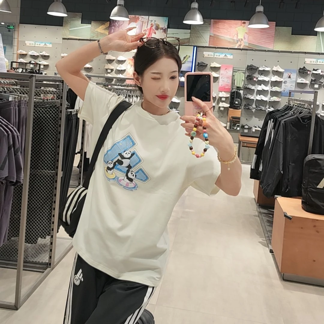 adidas/阿迪达斯【卖场同款】 女子熊猫印花休闲短袖圆领 KC0970