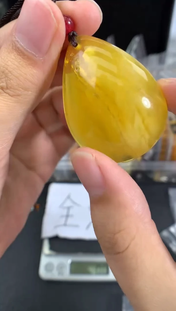 蜜蜡未镶嵌珠宝奇石1