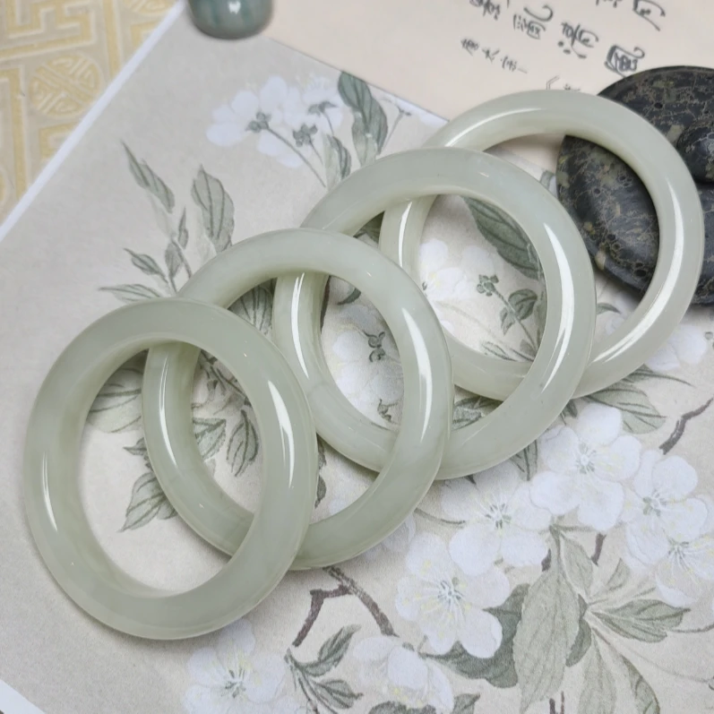 （志龙）和田玉手镯多样性发货拍一发一