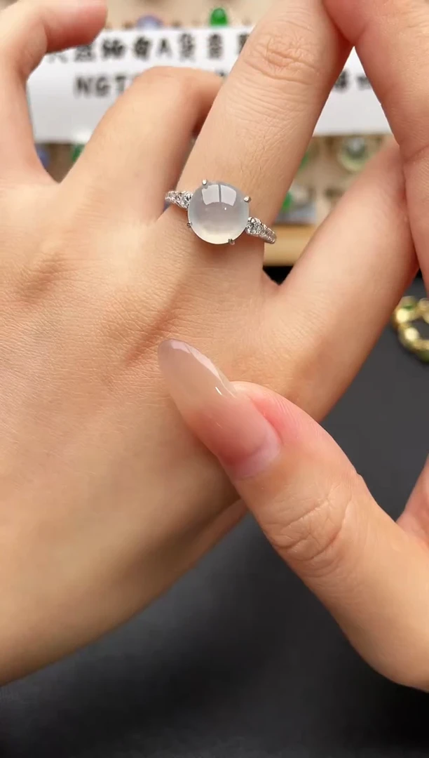 银S925镶嵌戒指翡翠一物一证一礼盒