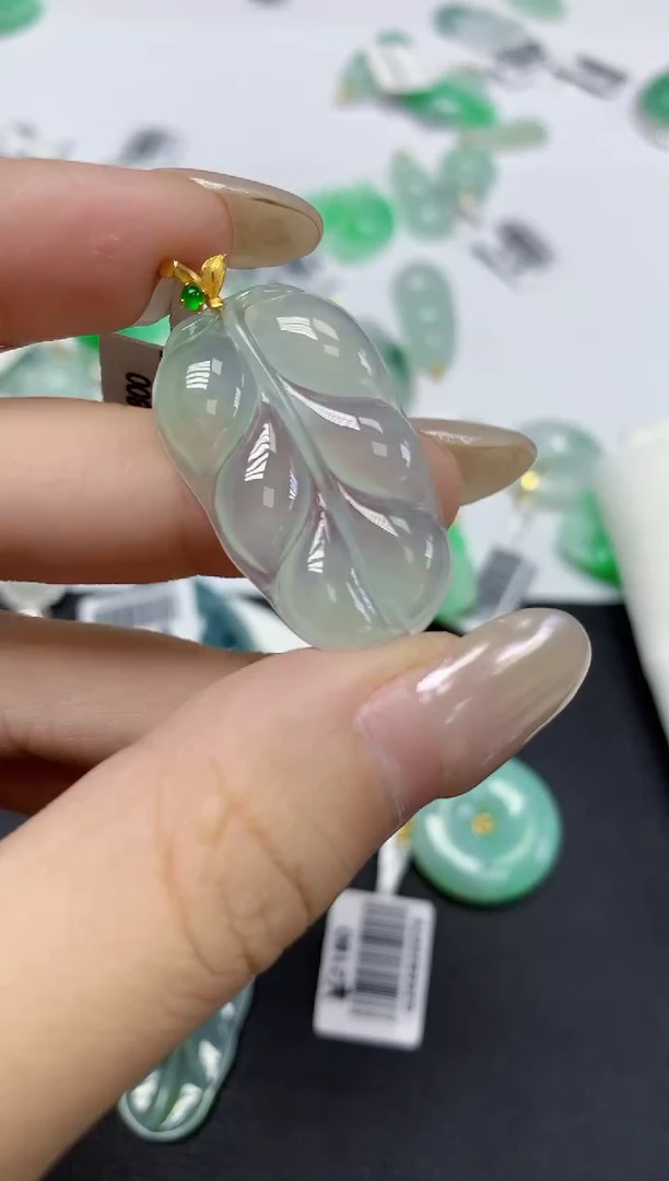 翡翠18K金镶嵌颈饰天然缅甸翡翠A货