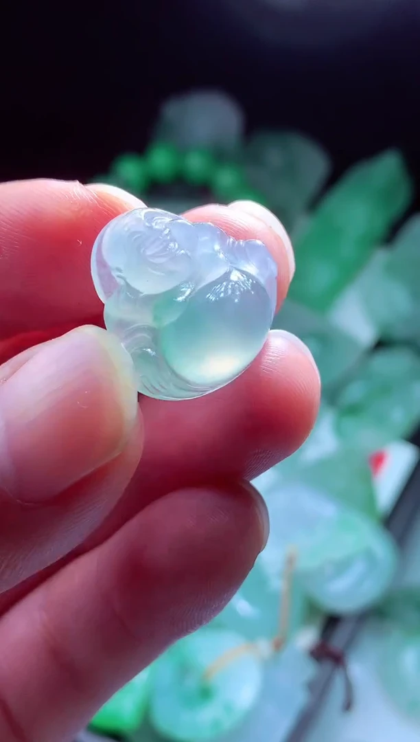 未镶嵌定制翡翠E***?翡翠毛货定制