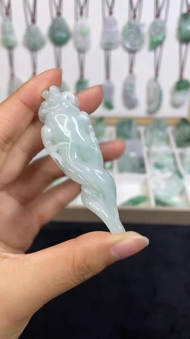 颈饰未镶嵌翡翠1