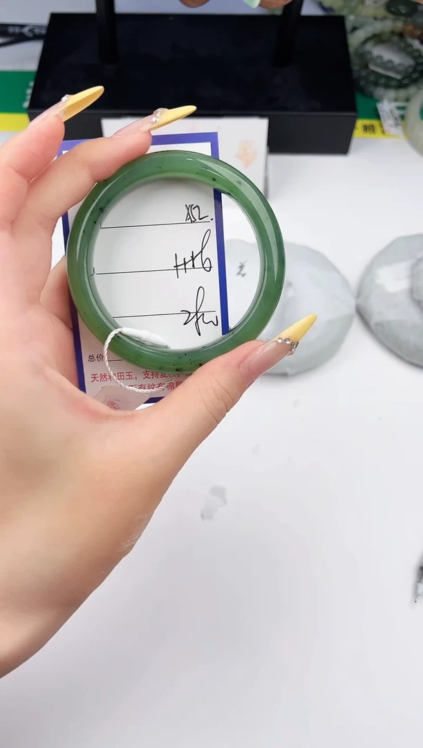 未镶嵌手镯和田玉52颜色微差无瑕