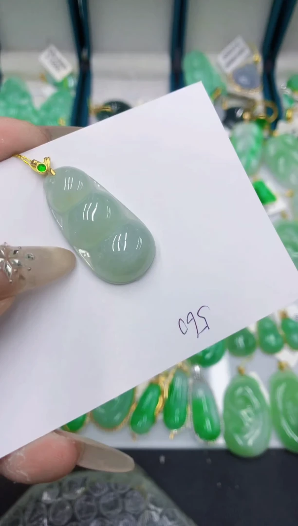 颈饰未镶嵌翡翠111111