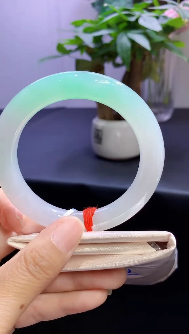 未镶嵌手镯翡翠翡翠手镯圈口58-t119-全款9万-定金2万