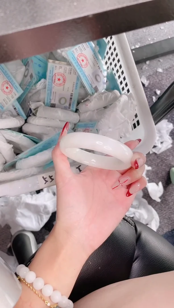 和田玉手镯未镶嵌9G213-62