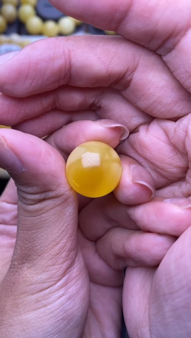 裸石琥珀未镶嵌大小姐珠宝35