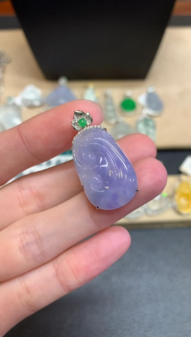 【闪购商品】翡翠颈饰18K金镶嵌如意【无服务费】