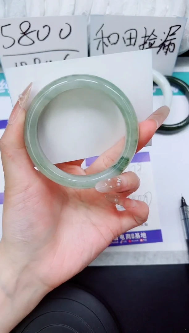 石英质玉手镯未镶嵌A179-58/59