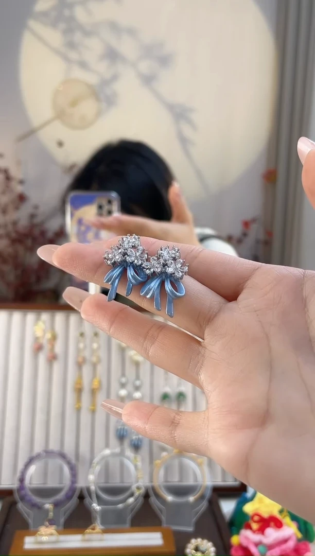 铜合金925银无卡***啦蓝色手捧花耳钉