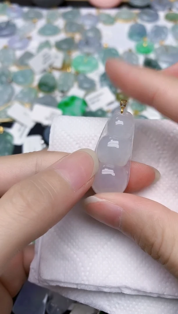 翡翠18K金镶嵌颈饰天然A货翡翠