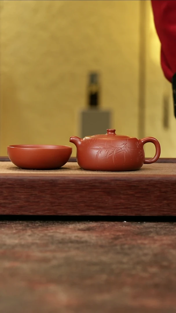 【闪购商品】紫砂茶杯李丹朱泥刻绘井栏