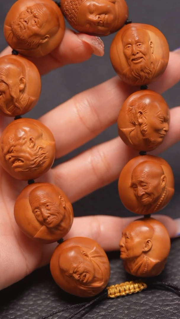 手串橄榄核2.35写实十八罗汉
