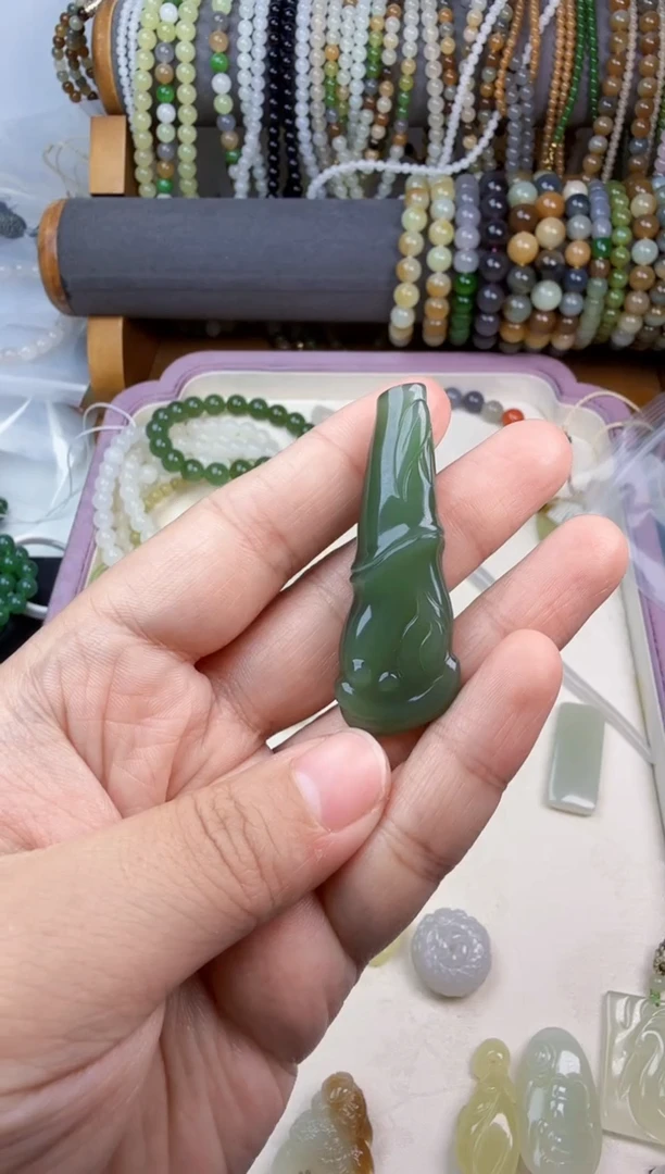 颈饰未镶嵌和田玉霖*碧玉竹节吊坠