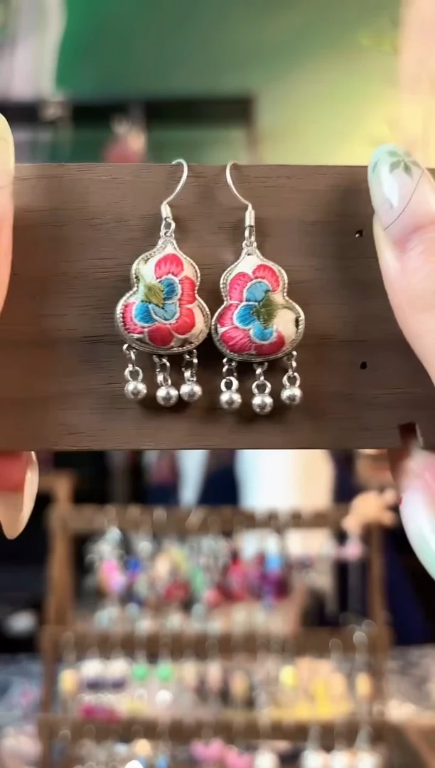 织绣彩云南阁非遗老绣626