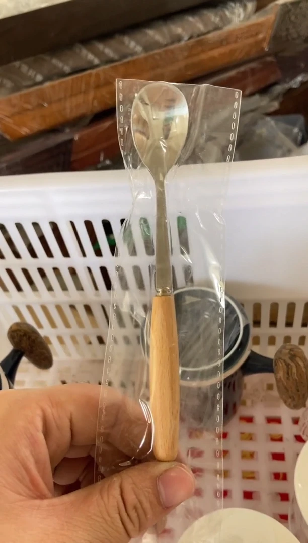 无运费险有瑕疵的摄影的产品有使用过的痕迹有点脏介意勿拍