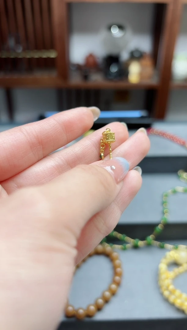 【闪购商品】18K金颈饰18k金挂件 ZX赠链