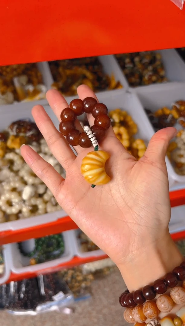 吊坠菩提根/象牙果栗子手捻带牛角