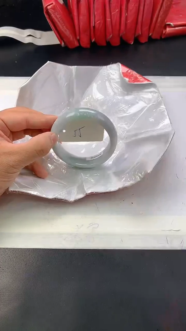 翡翠手镯未镶嵌295
