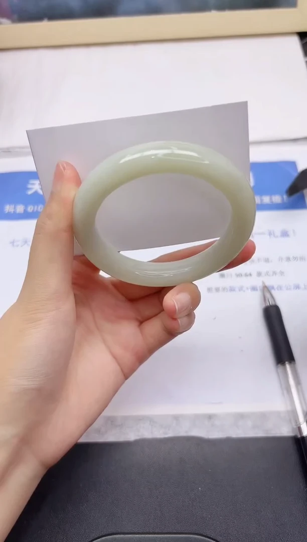 和田玉手镯未镶嵌110-58.5qq