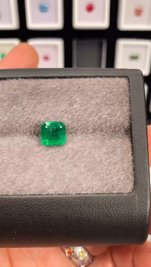 未镶嵌裸石祖母绿1.88