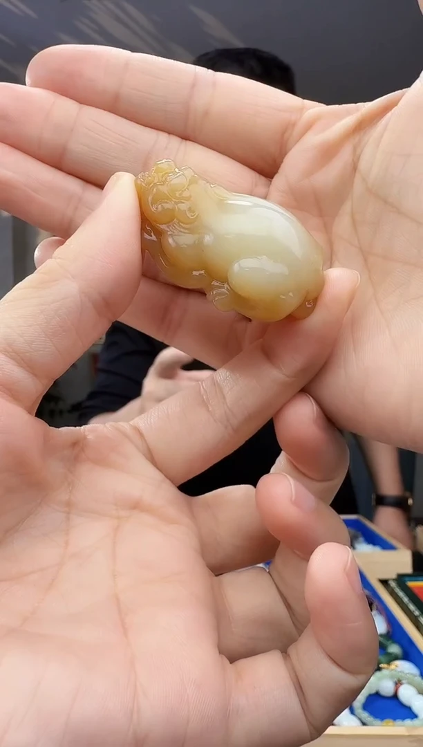 未镶嵌和田玉挂件拍一发一