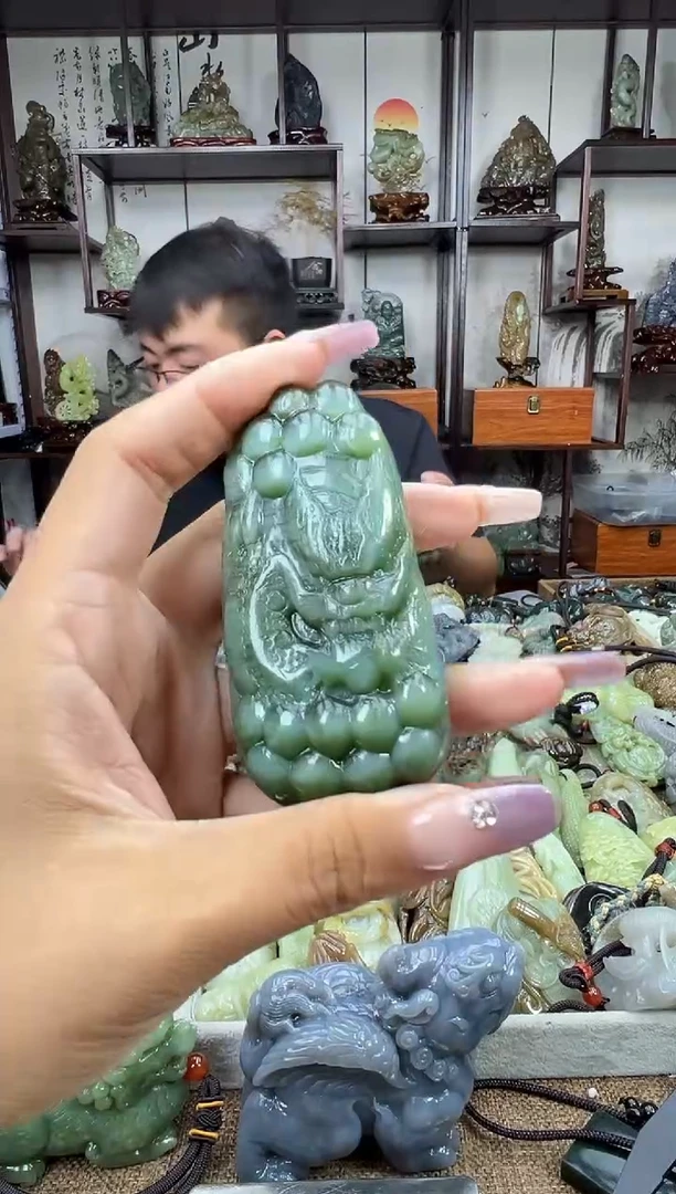 未镶嵌和田玉把件1