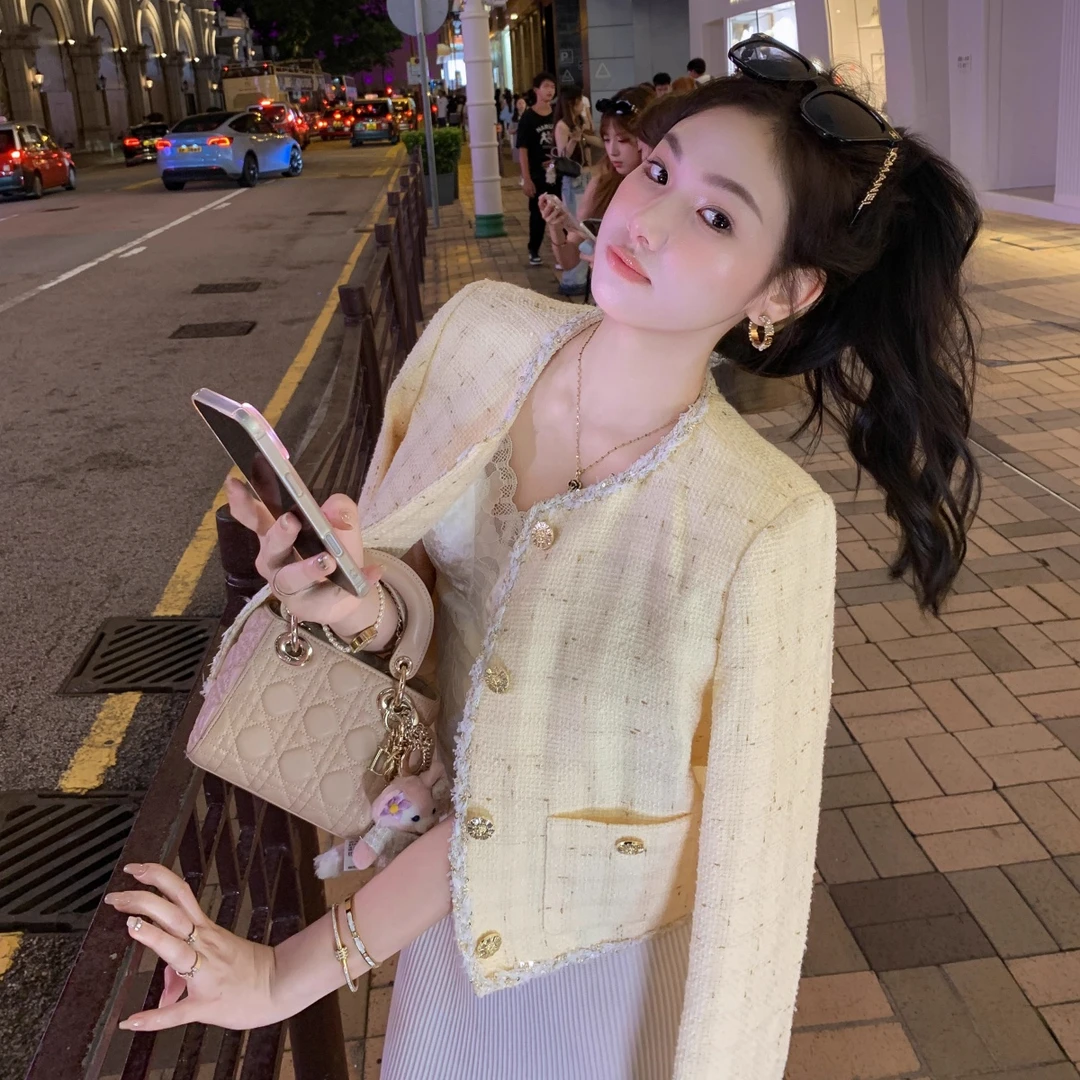时尚气质圆领小香风短外套女2025初秋新款巨温柔好看日常百搭外套