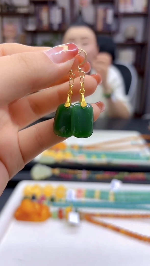 【闪购商品】和田玉（碧玉）耳饰14K金镶嵌E171