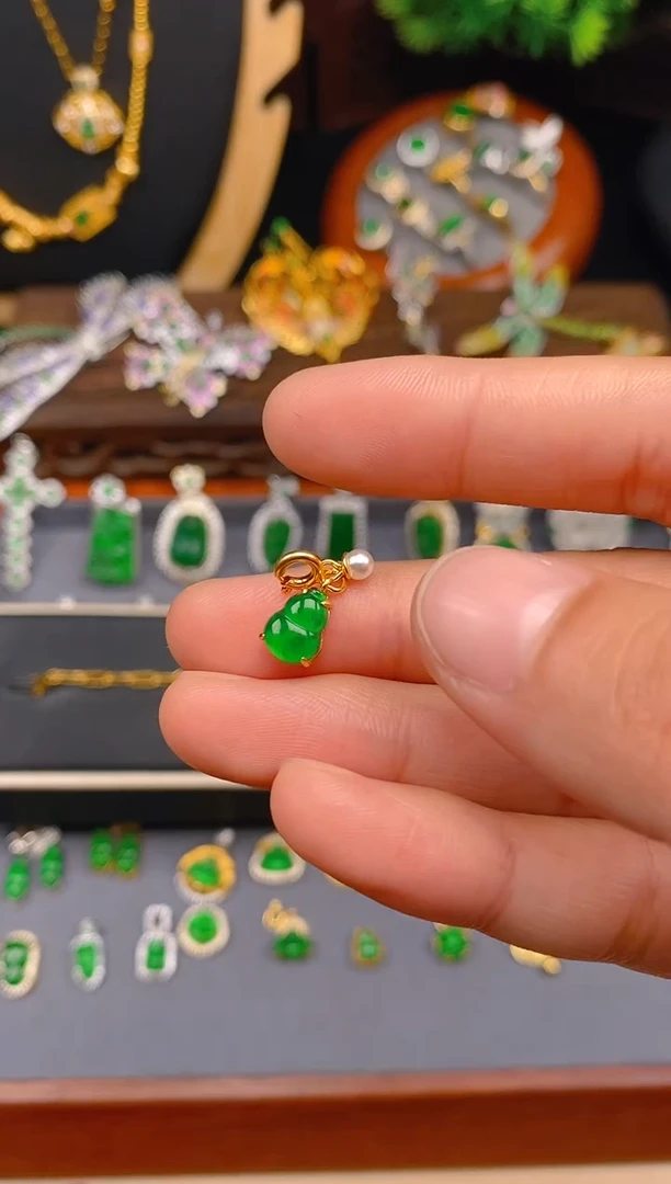 【闪购商品】翡翠吊坠(不含链)银S925镶嵌葫芦万能扣