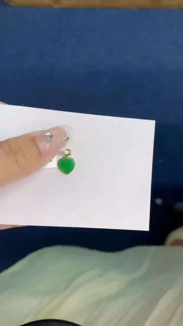 翡翠18K金镶嵌吊坠(不含链)1