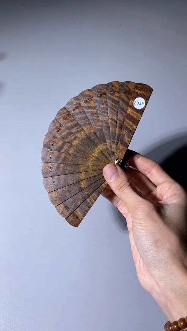 【闪购商品】金丝楠木雕203号10cm阴沉金丝楠迷你扇