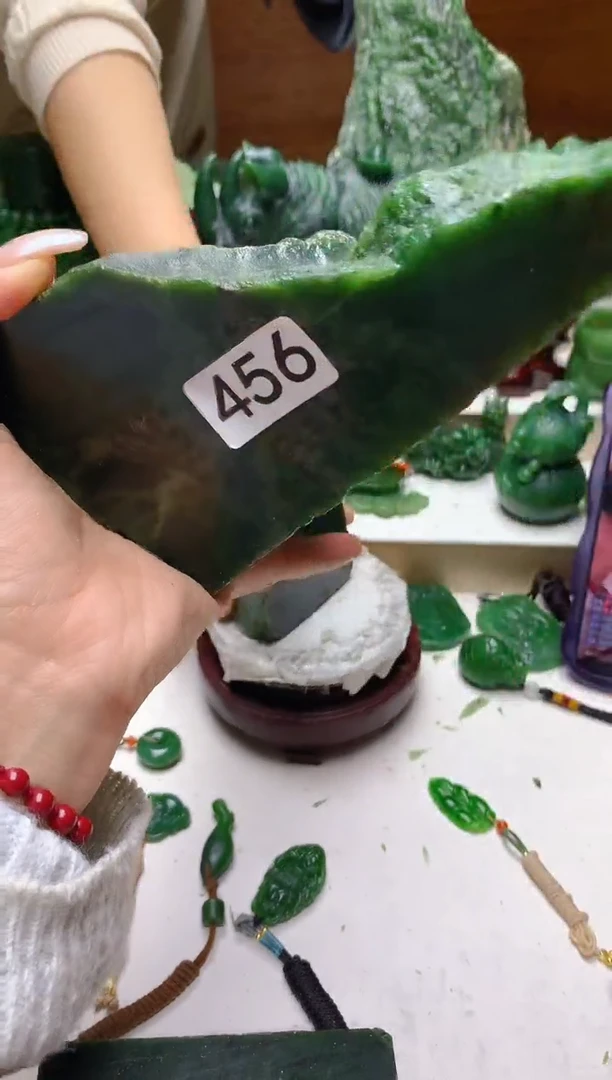 未镶嵌和田玉（碧玉）珠宝半成品1