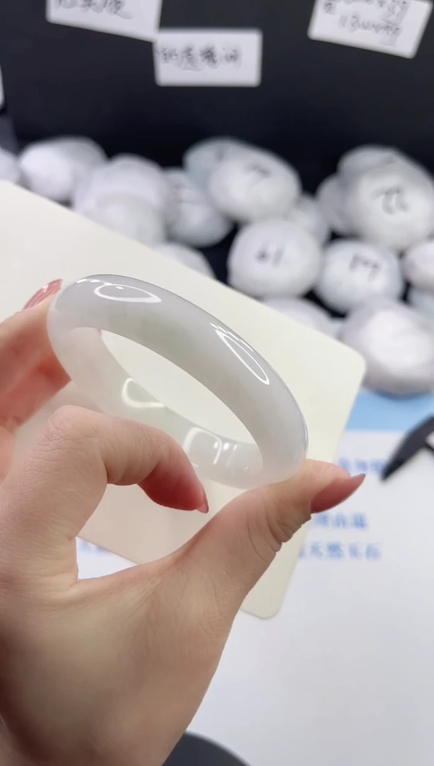 未镶嵌手镯石英质玉多样性发货L80